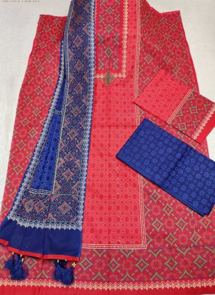 এক্সক্লোসিভ ব্লক প্রিন্ট থ্রি-পিস (সেলাই ছাড়া)