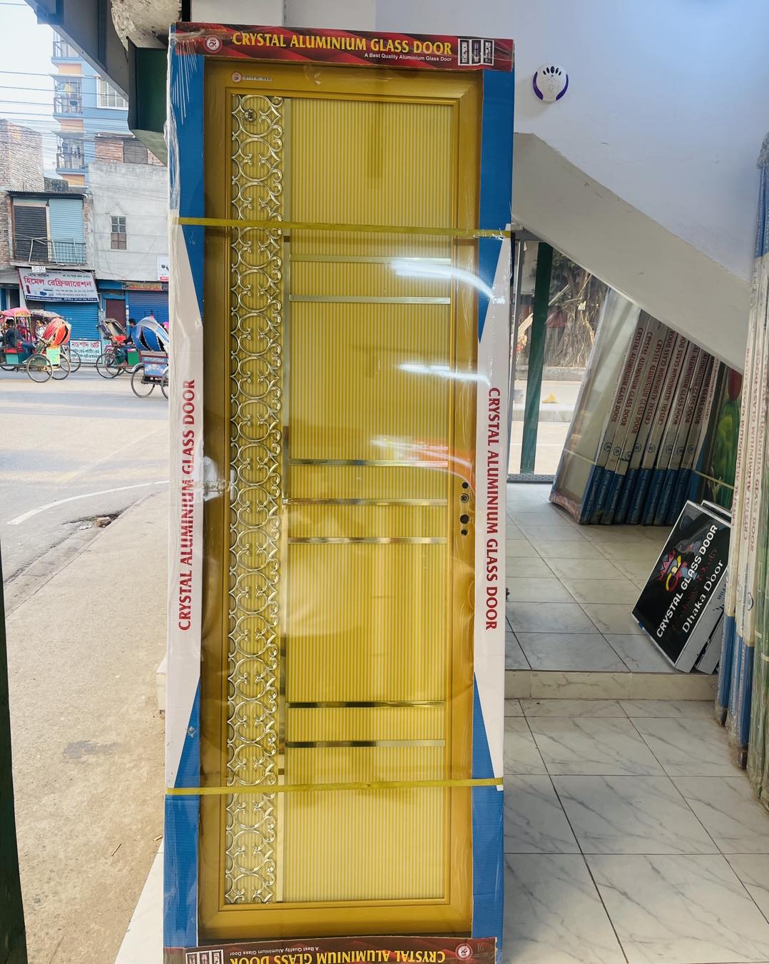 1.jpg লাক্সারি গোল্ডেন জারা এলুমিনিয়াম গ্লাস ডোর