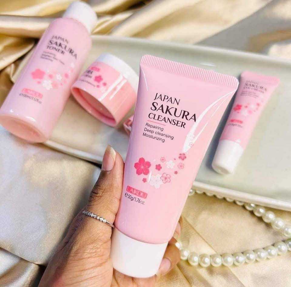 WhatsApp-Image-2025-01-12-at-17.07.38_ec7c8021-1.jpg Laikou Japan Sakura Skincare Set – 5 Pcs - Image 4